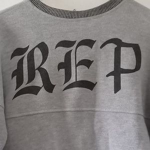 Taylor Swift Reputation Tour sweatshirt size small medium Spirit Jersey